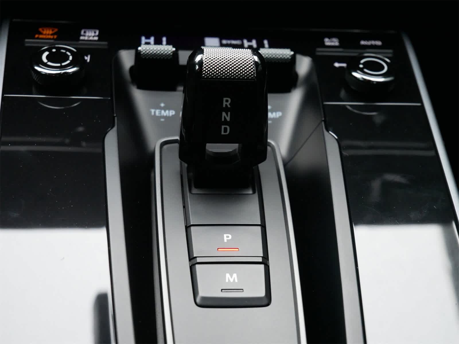 Thumbnail: 2024 Porsche 911 - 10