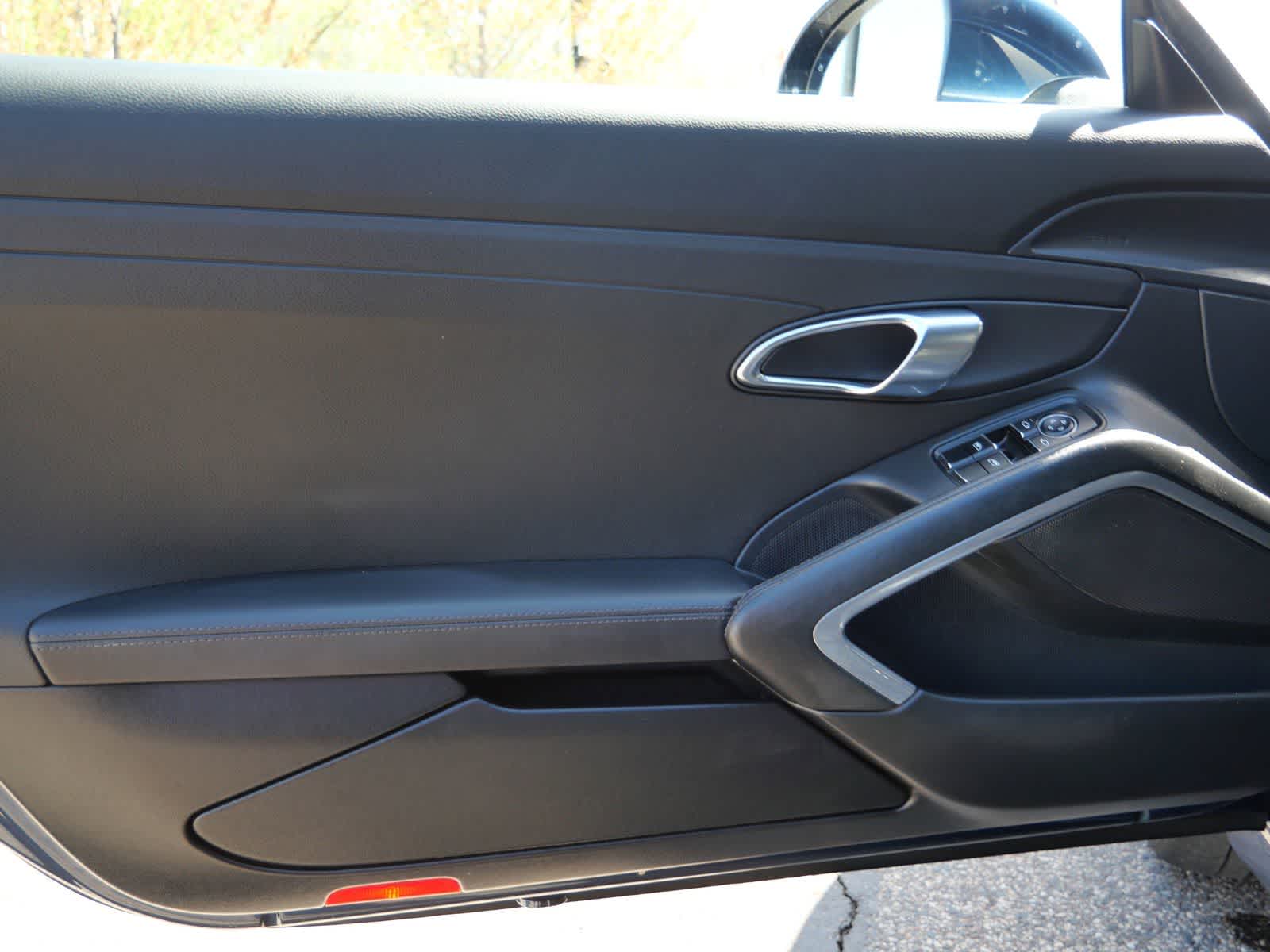 Thumbnail: 2014 Porsche 911 - 9
