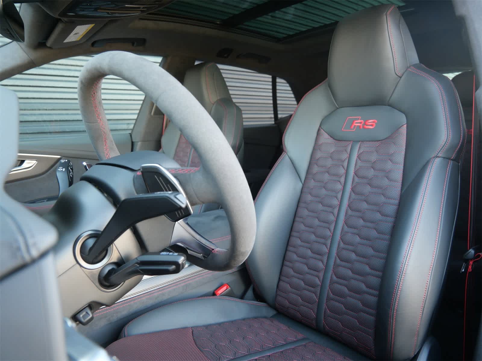 Thumbnail: 2025 Audi RS Q8 - 5