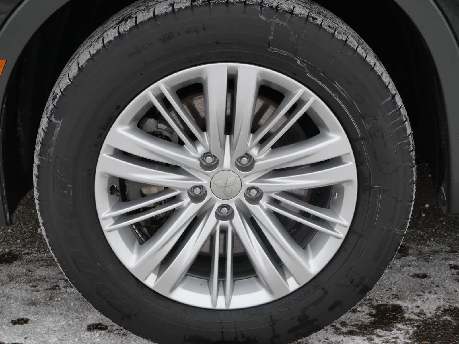 Thumbnail: 2024 Mitsubishi Outlander - 7