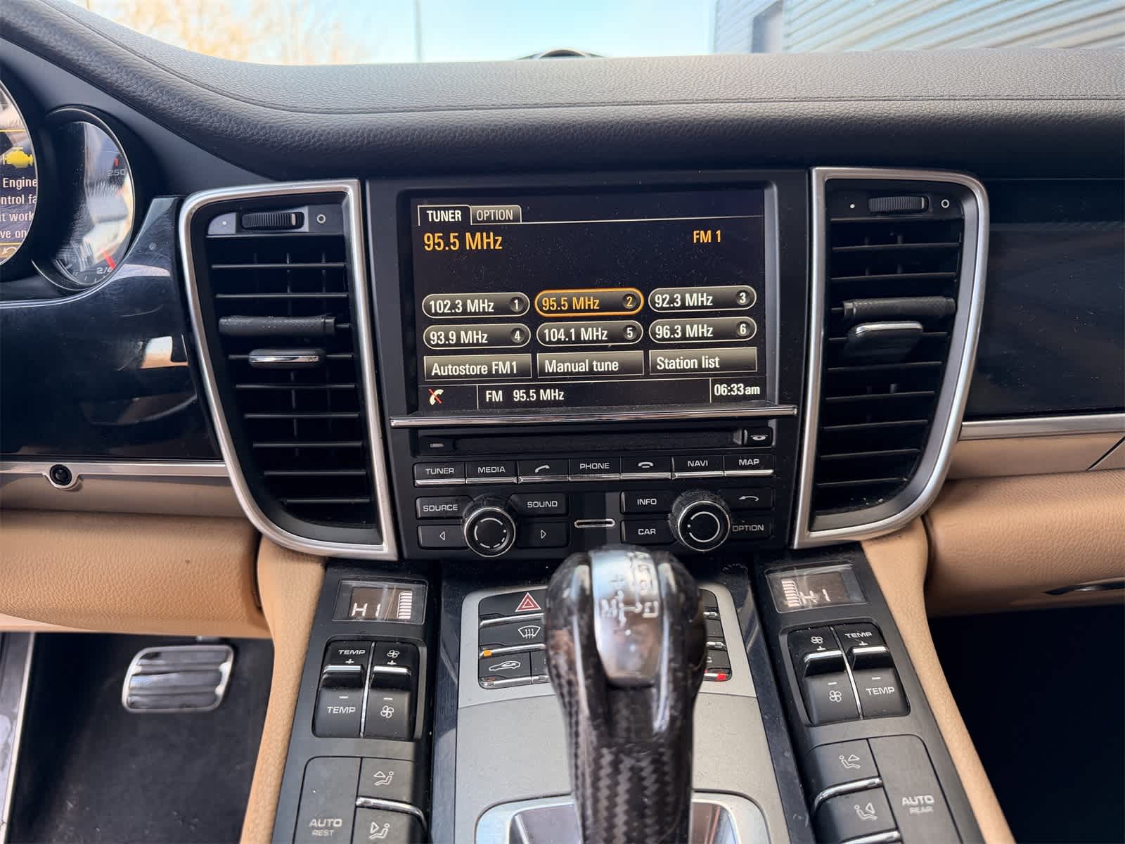 Thumbnail: 2016 Porsche Panamera - 7