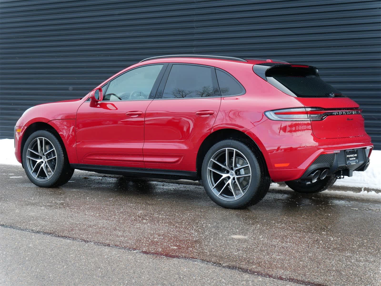 Thumbnail: 2026 Porsche Macan - 3