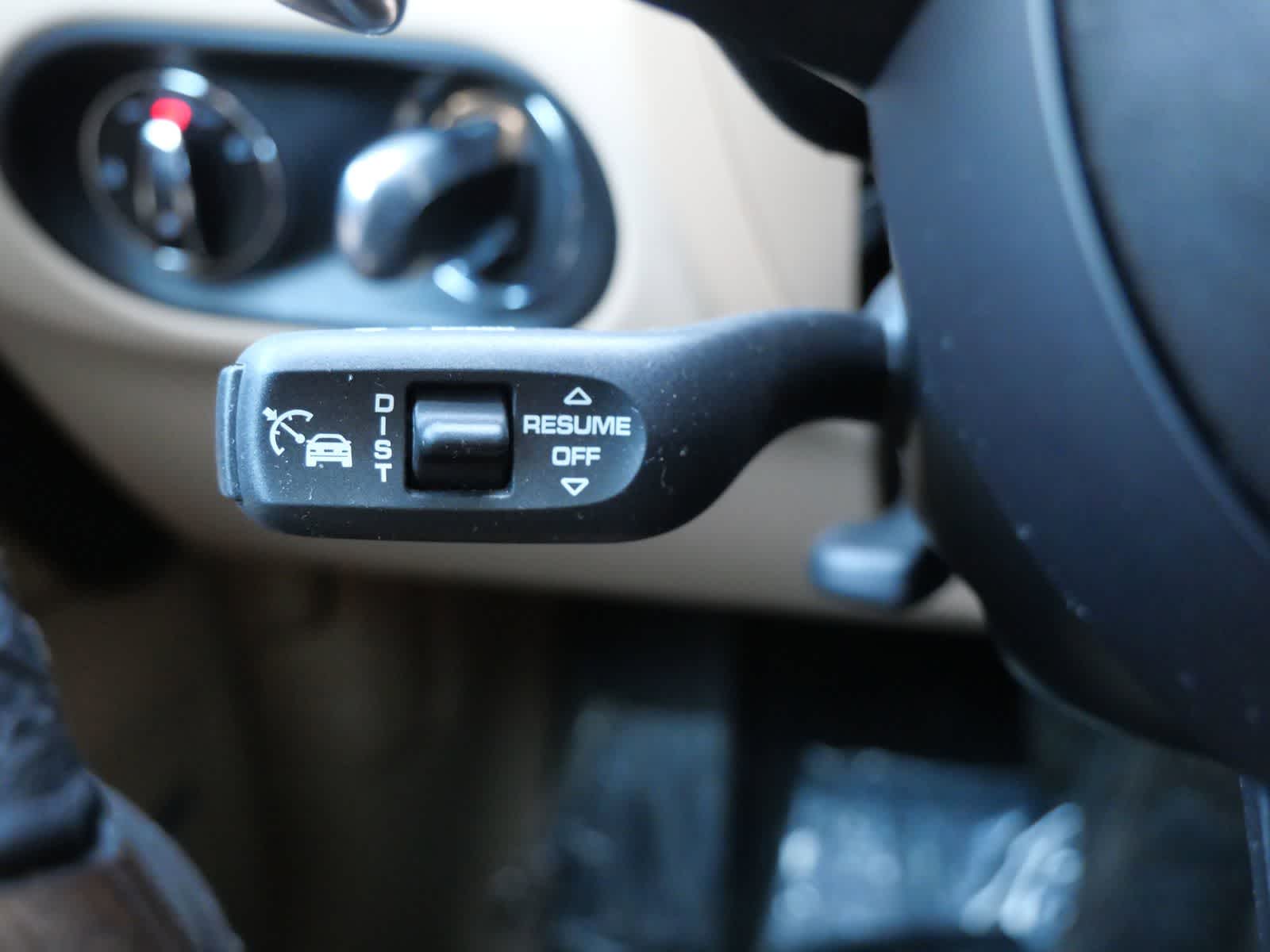 Thumbnail: 2024 Porsche Macan - 23