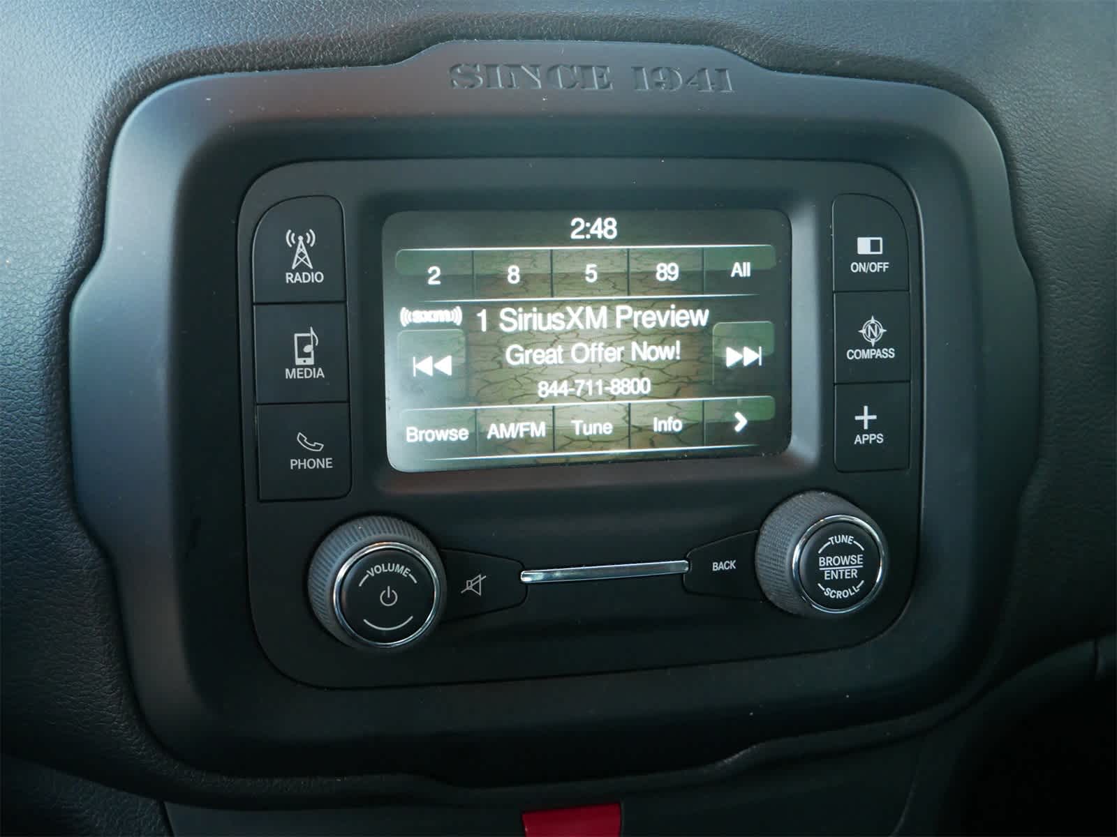 Thumbnail: 2016 Jeep Renegade - 16