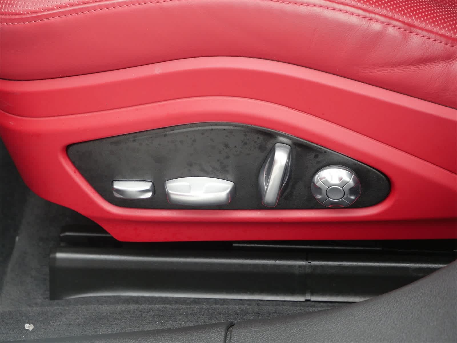 Thumbnail: 2019 Porsche Panamera - 10