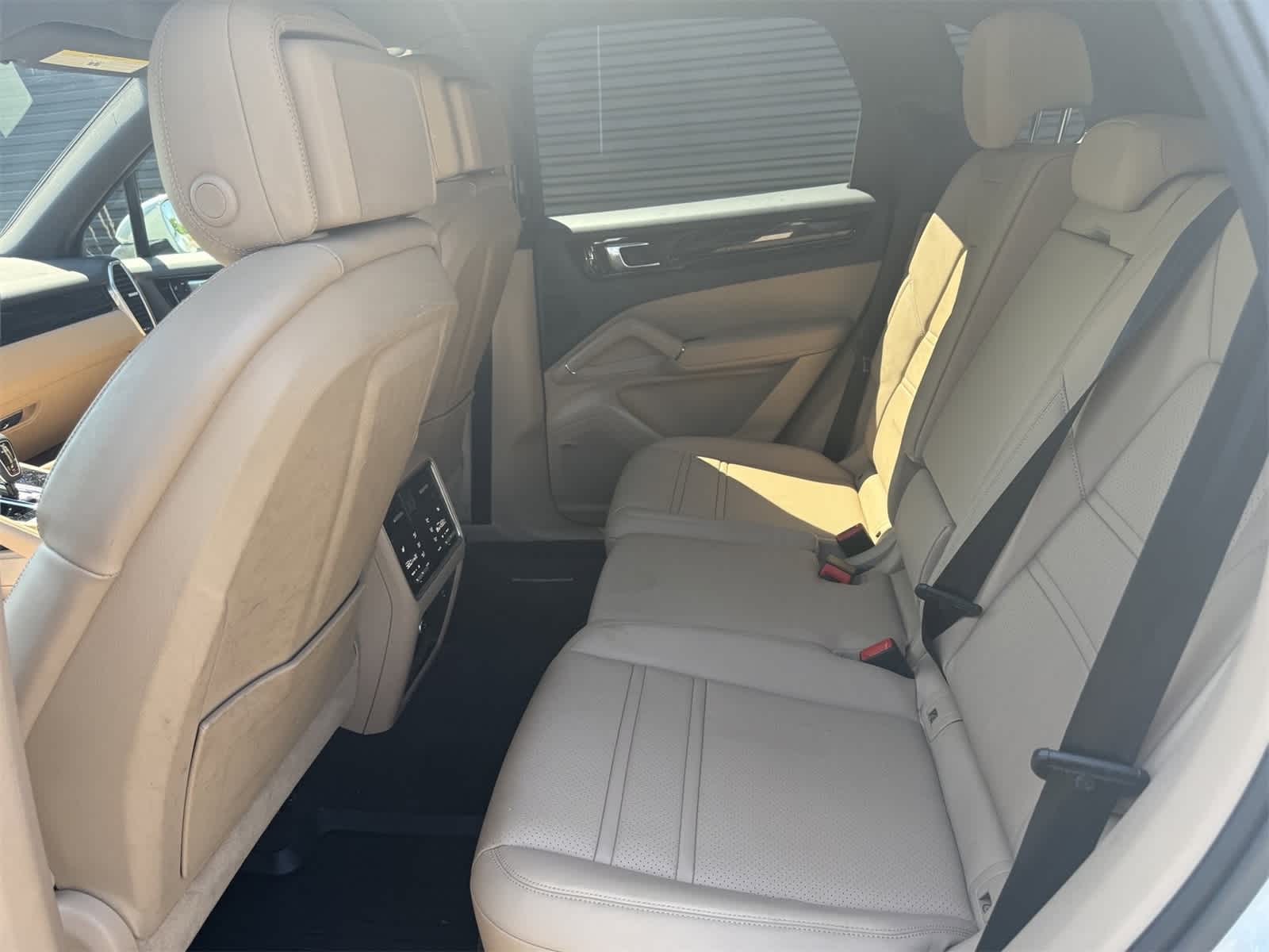 Thumbnail: 2021 Porsche Cayenne - 8