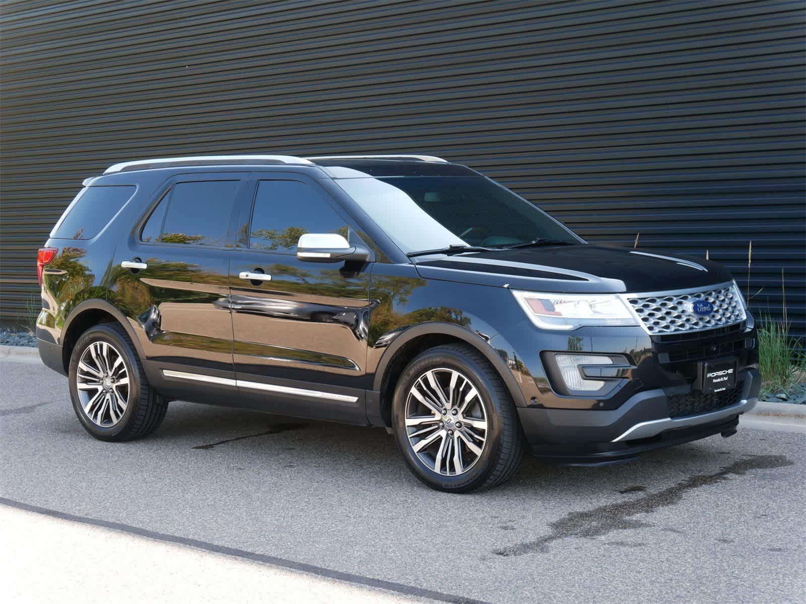 Thumbnail: 2016 Ford Explorer - 25