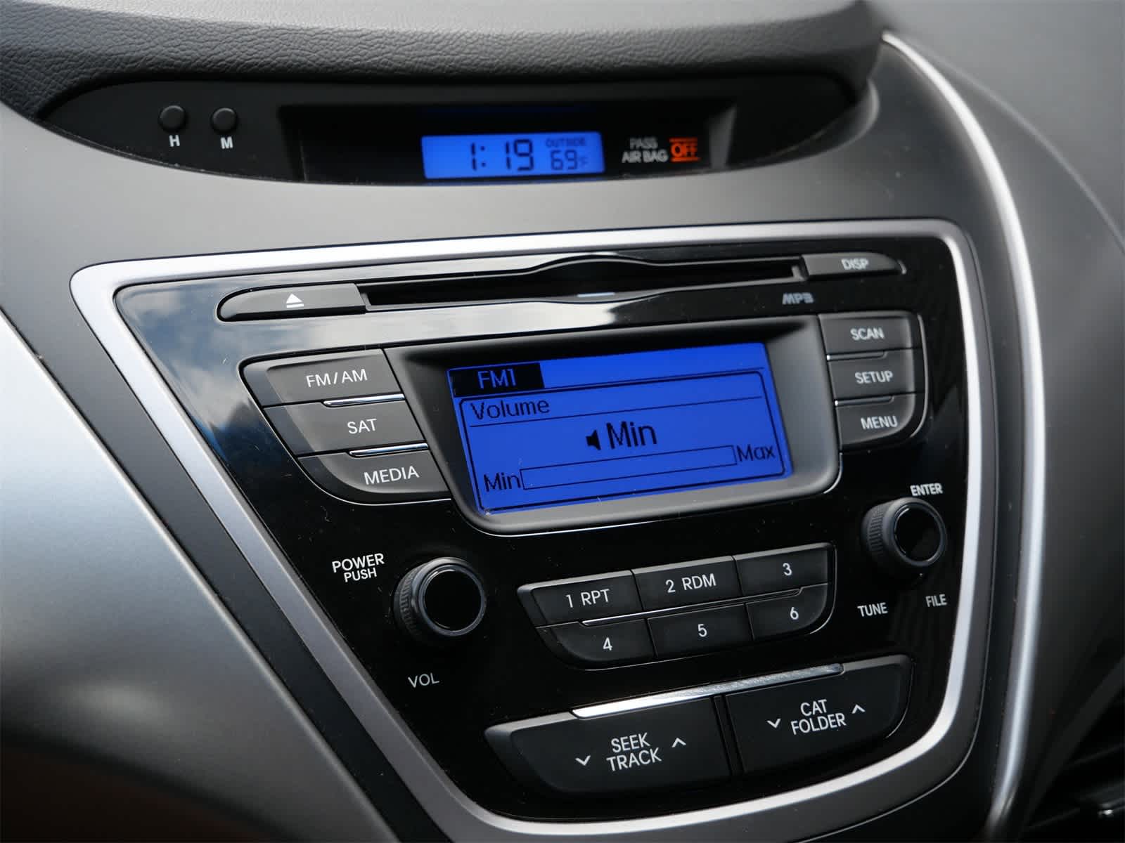 Thumbnail: 2013 Hyundai Elantra - 13