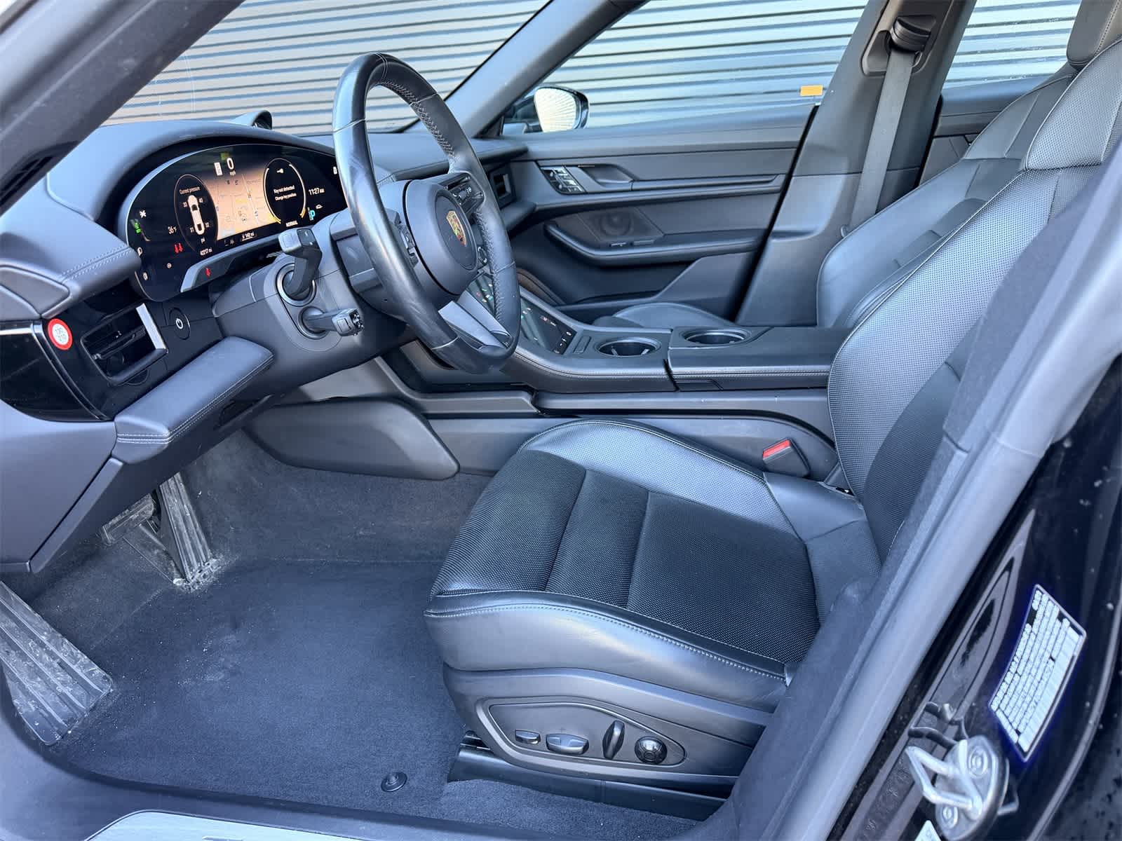 Thumbnail: 2021 Porsche Taycan - 4