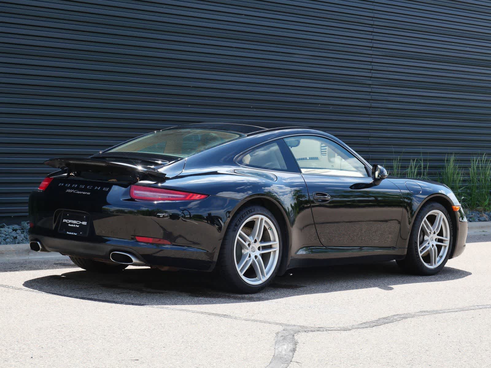 Thumbnail: 2014 Porsche 911 - 25