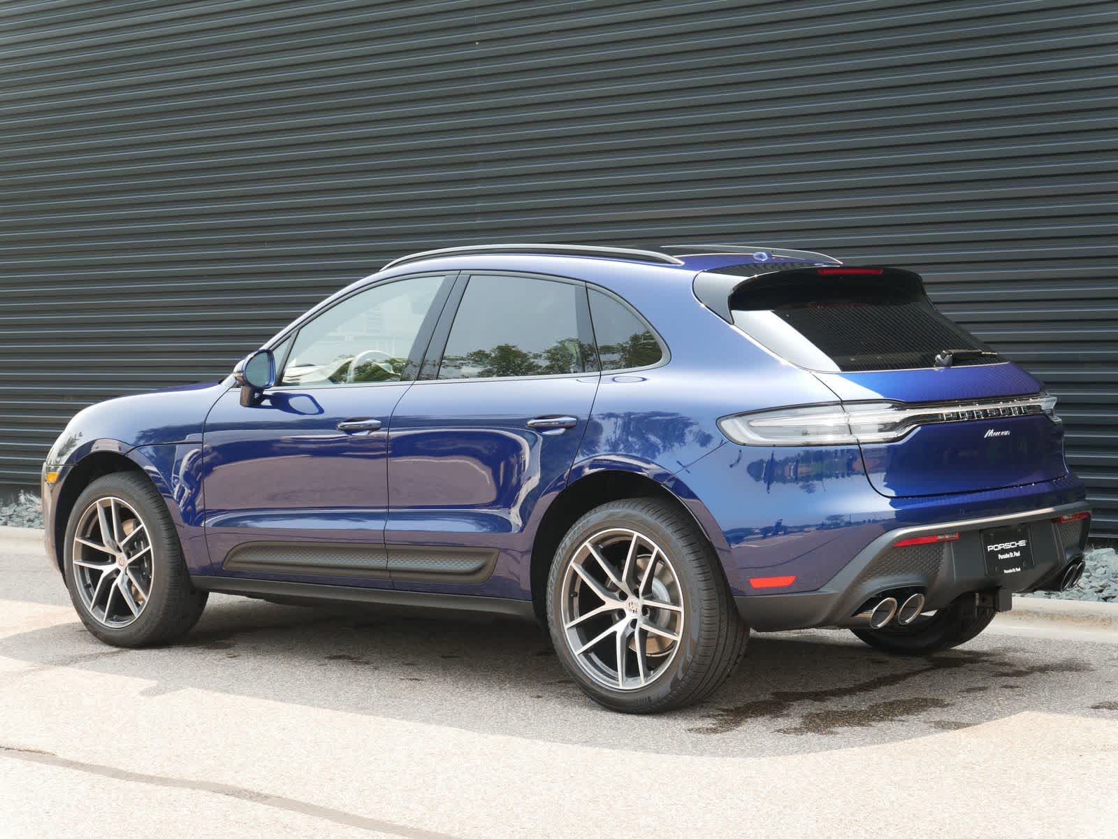 Thumbnail: 2025 Porsche Macan - 3