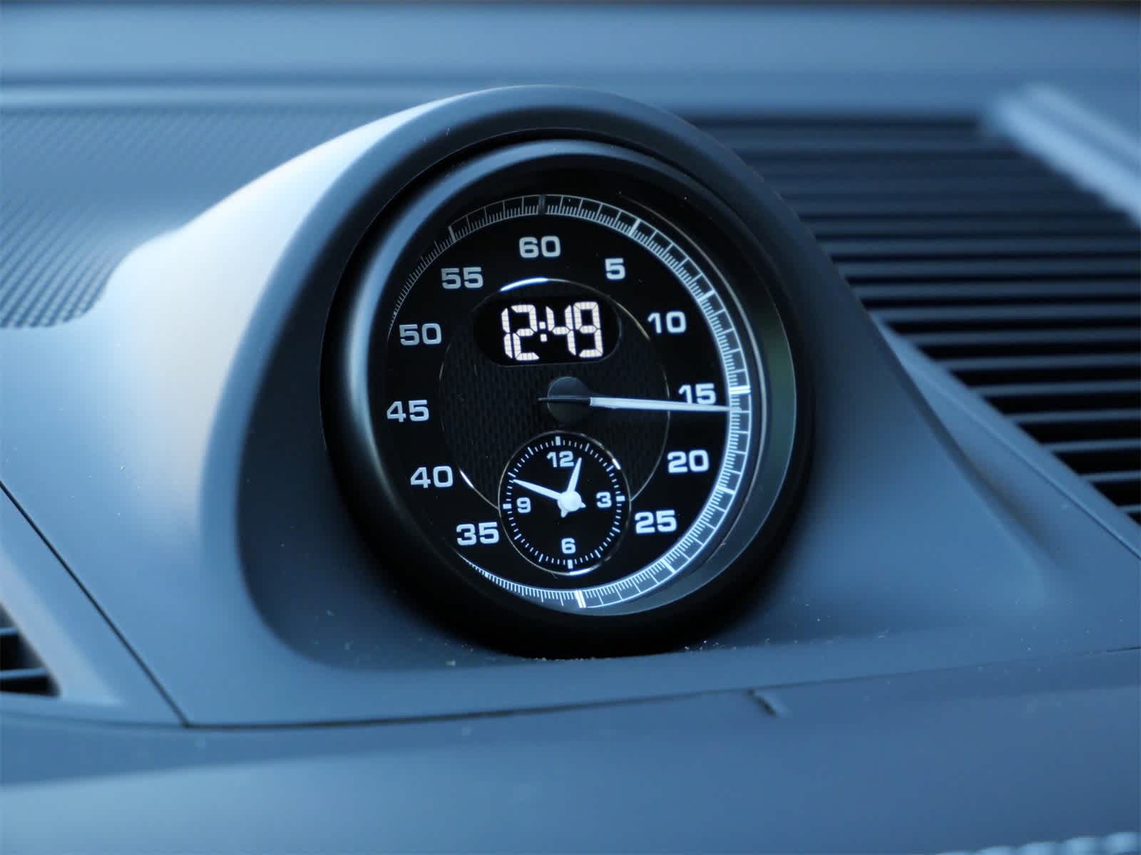 Thumbnail: 2026 Porsche Macan - 15