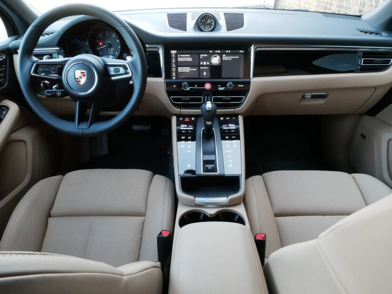 Thumbnail: 2025 Porsche Macan - 6