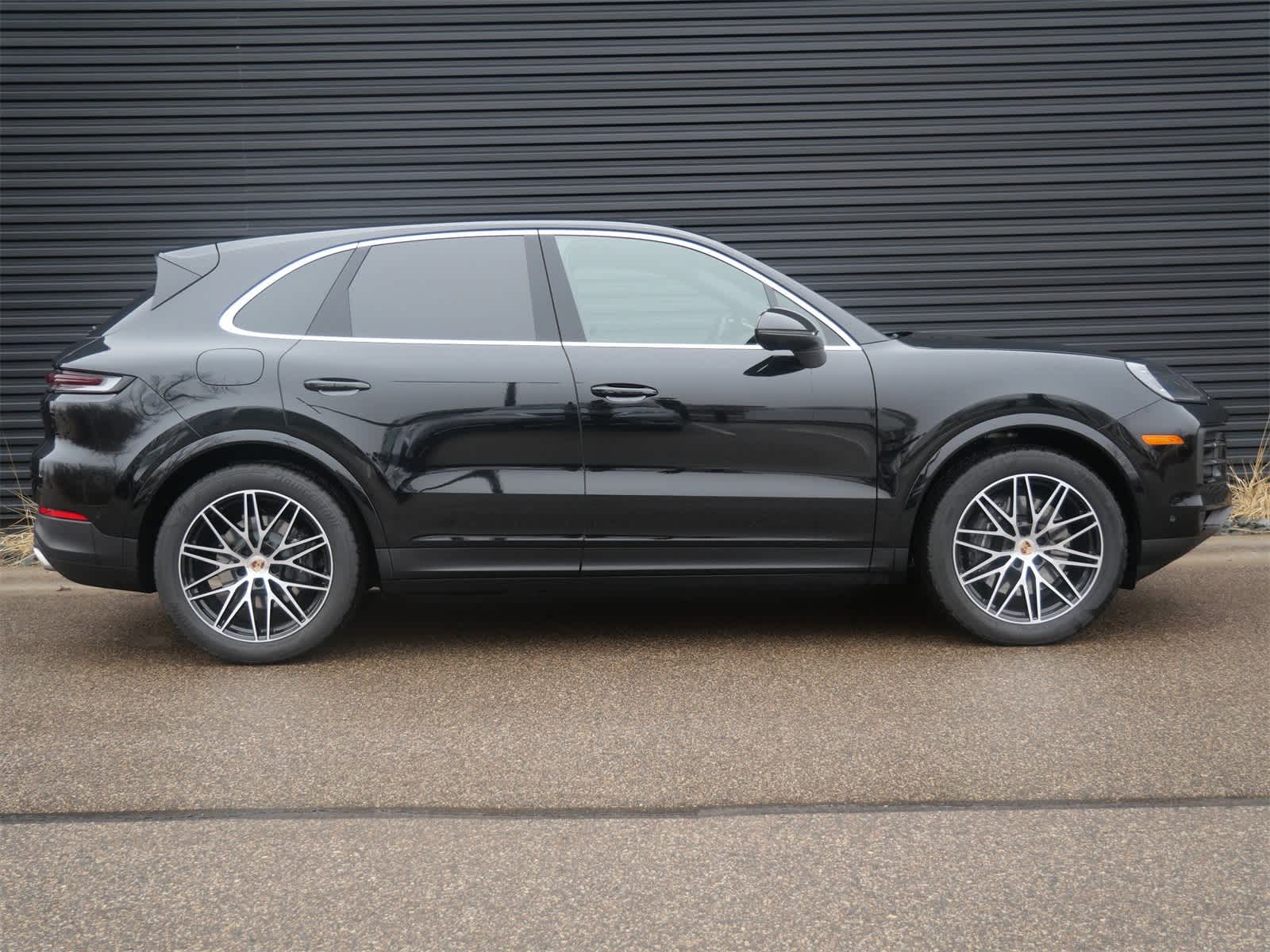 Thumbnail: 2025 Porsche Cayenne - 27