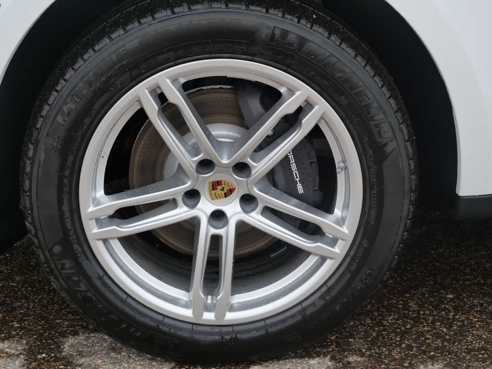 Thumbnail: 2026 Porsche Macan - 7