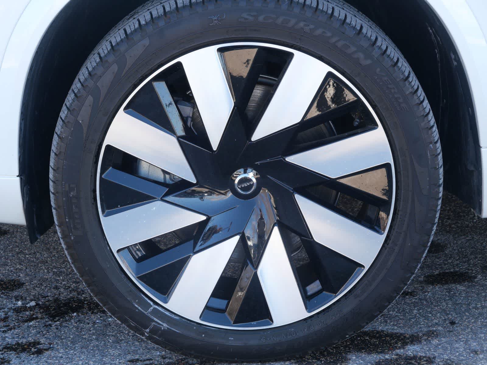 Thumbnail: 2025 Volvo XC90 - 7