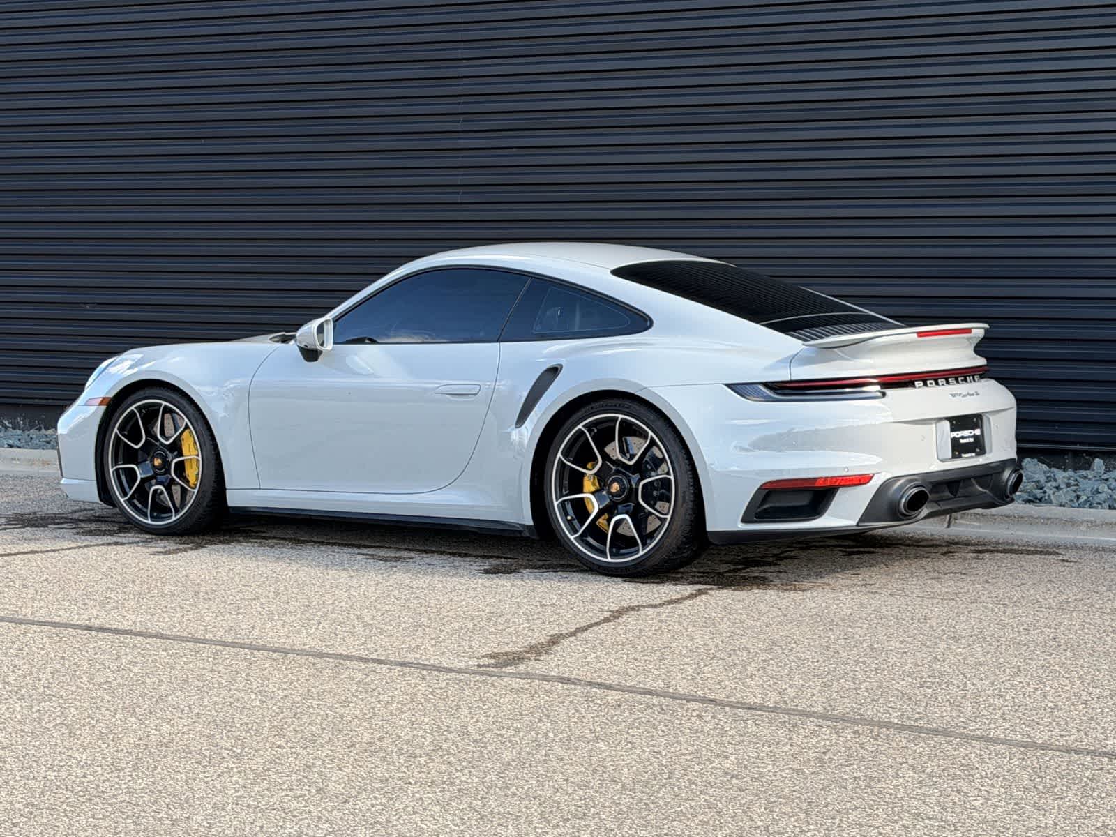 Thumbnail: 2023 Porsche 911 - 3