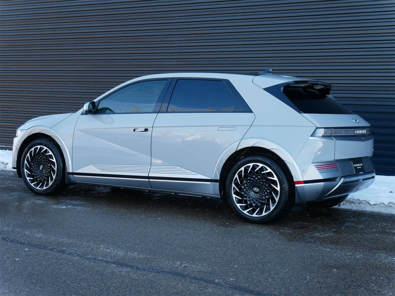 Thumbnail: 2024 Hyundai Ioniq 5 - 3