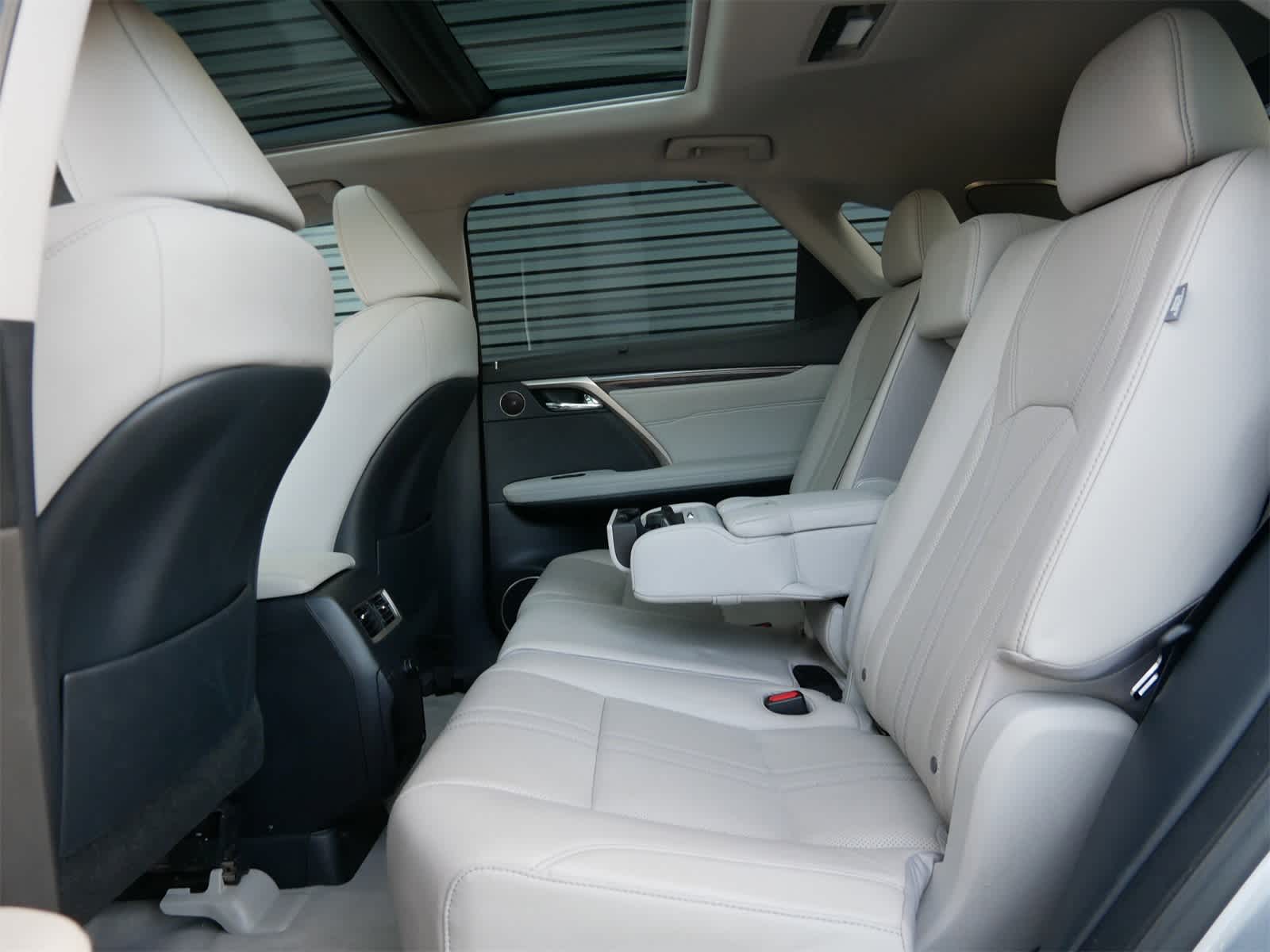 Thumbnail: 2016 Lexus RX - 8