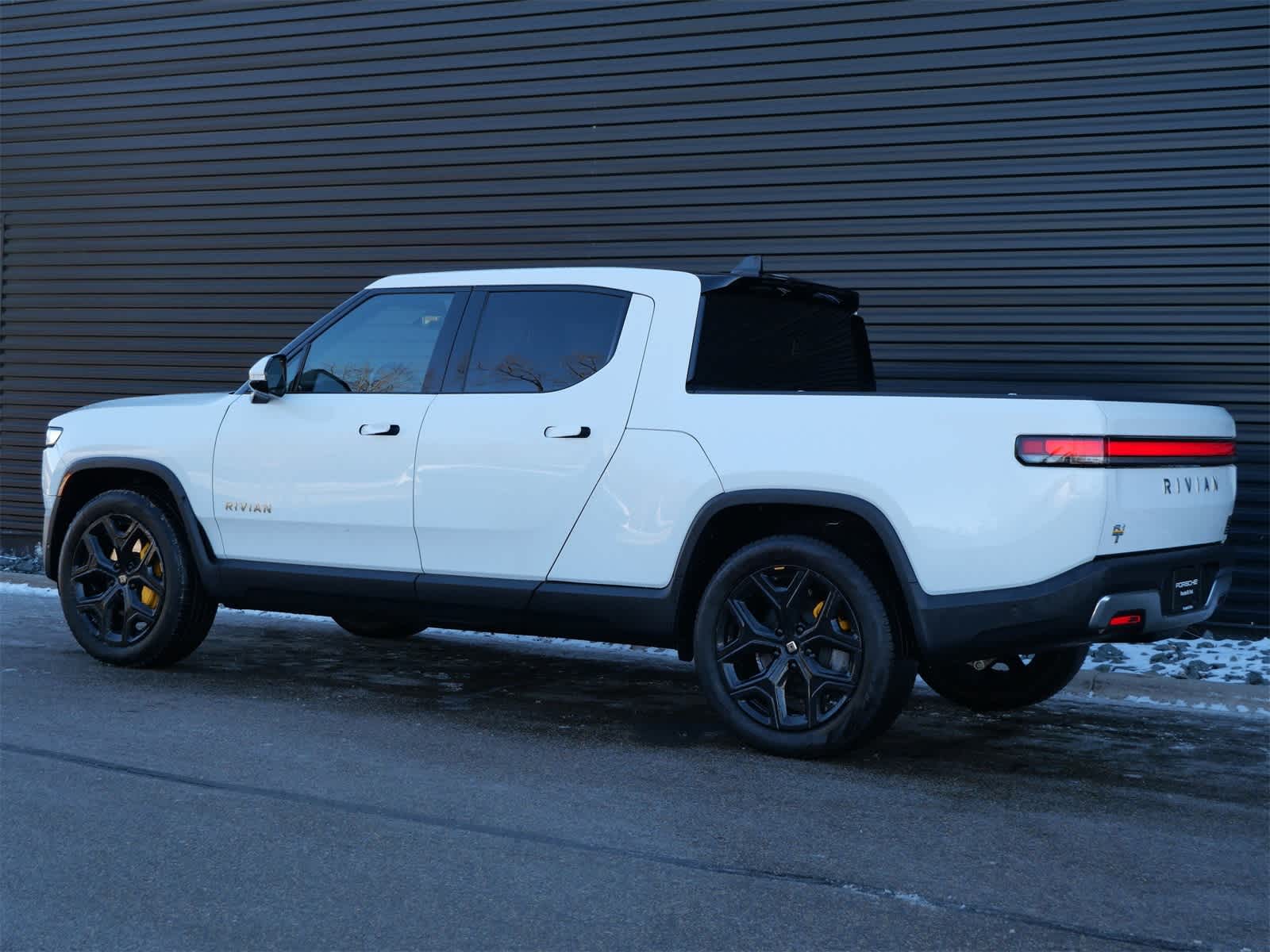 Thumbnail: 2022 Rivian R1T - 3