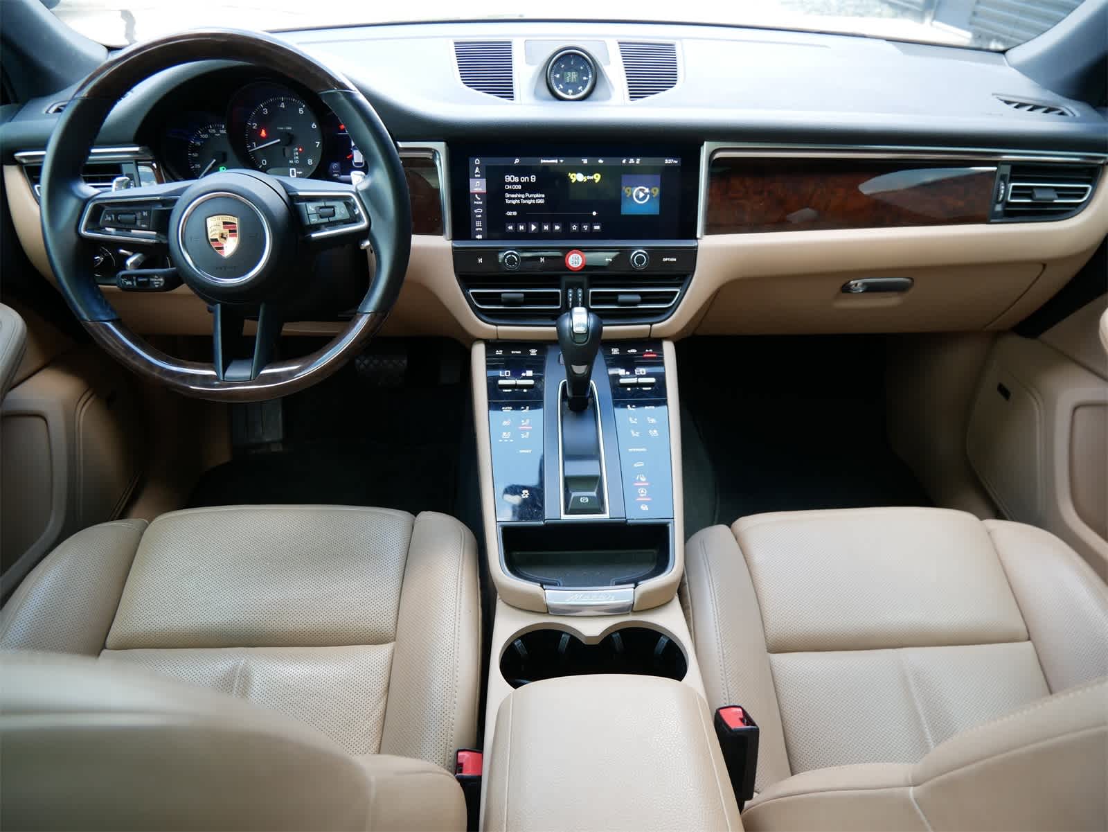 Thumbnail: 2022 Porsche Macan - 8