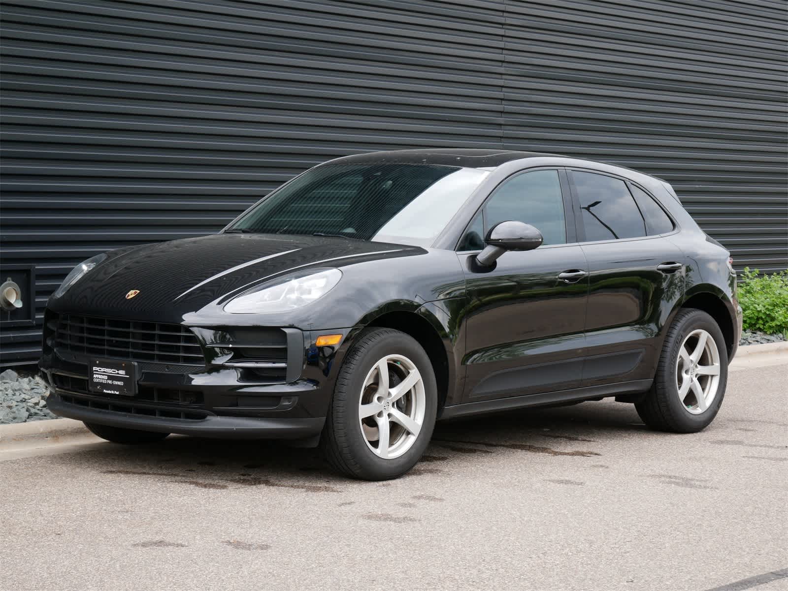 2019 Porsche Macan  -
                  Saint Paul, MN