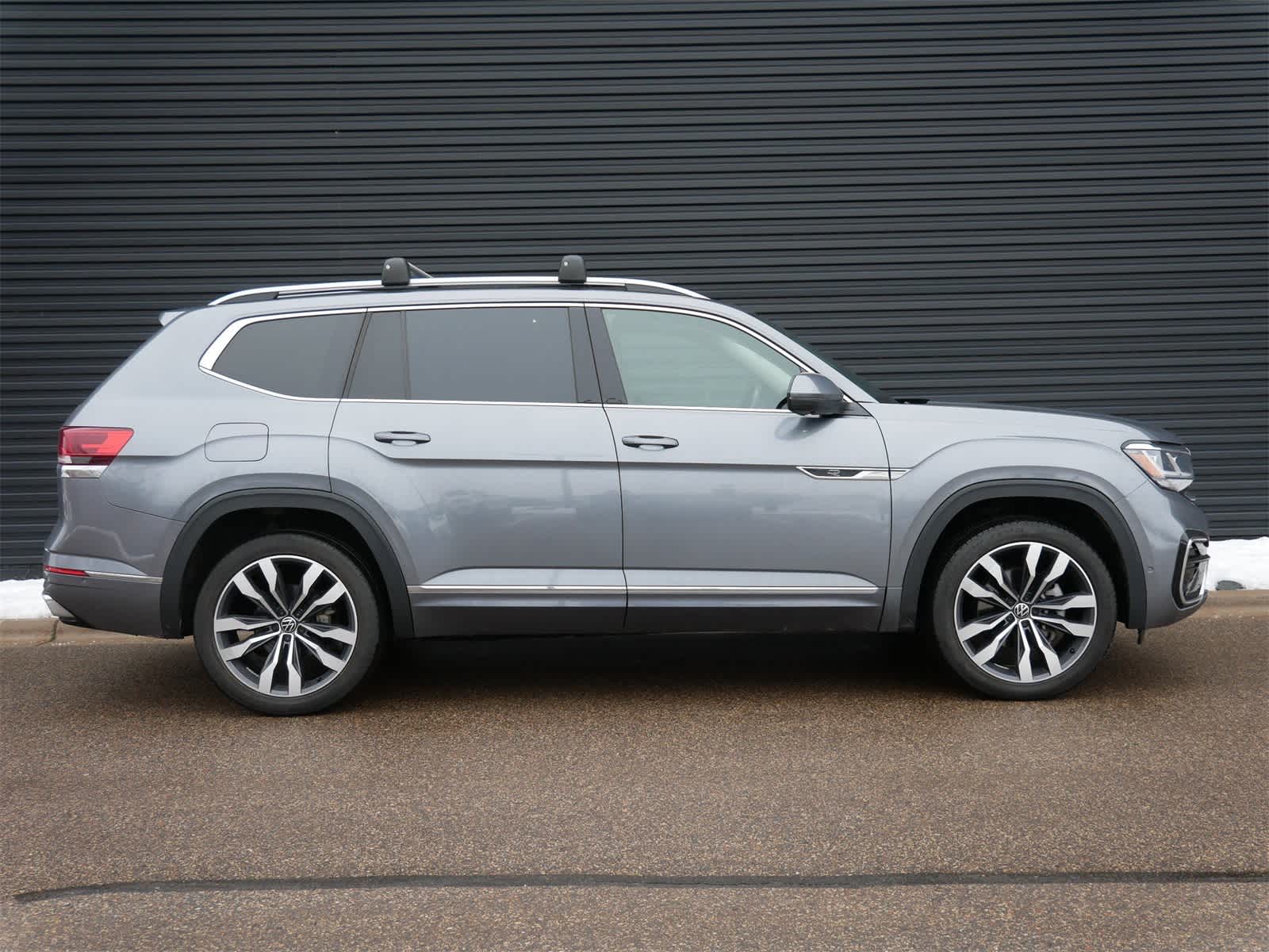 Thumbnail: 2022 Volkswagen Atlas - 25