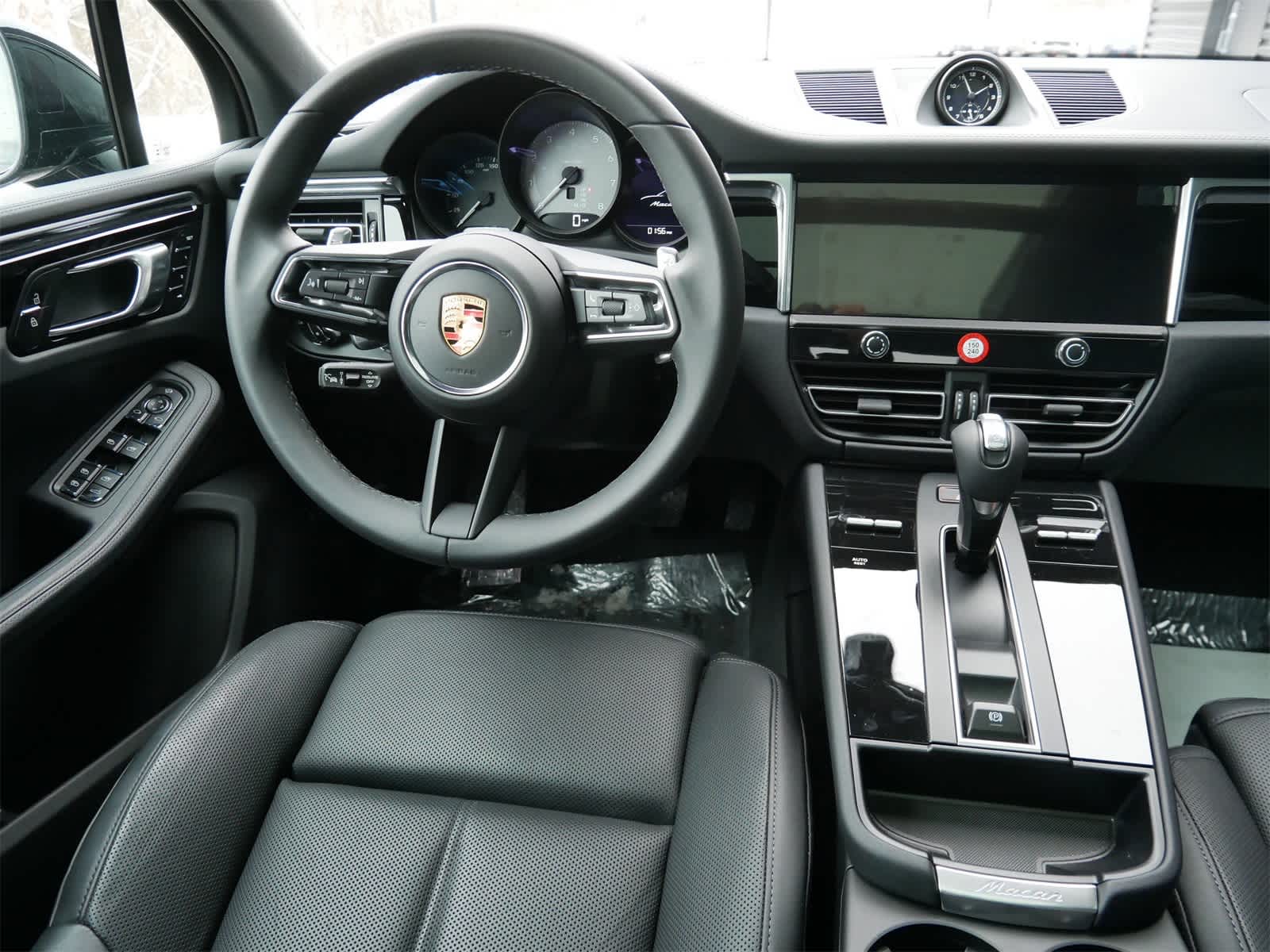 Thumbnail: 2025 Porsche Macan - 14