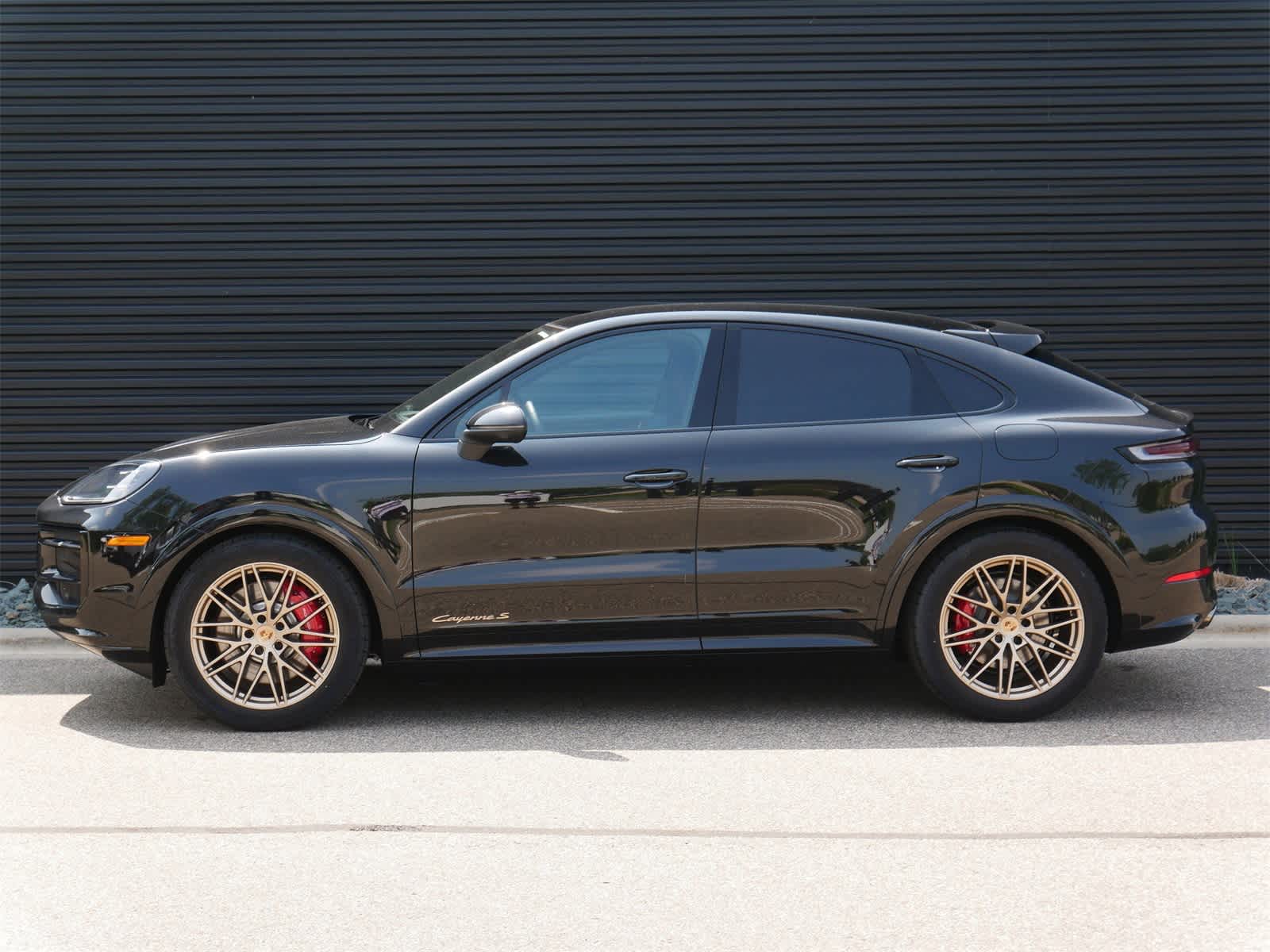 Thumbnail: 2025 Porsche Cayenne - 2
