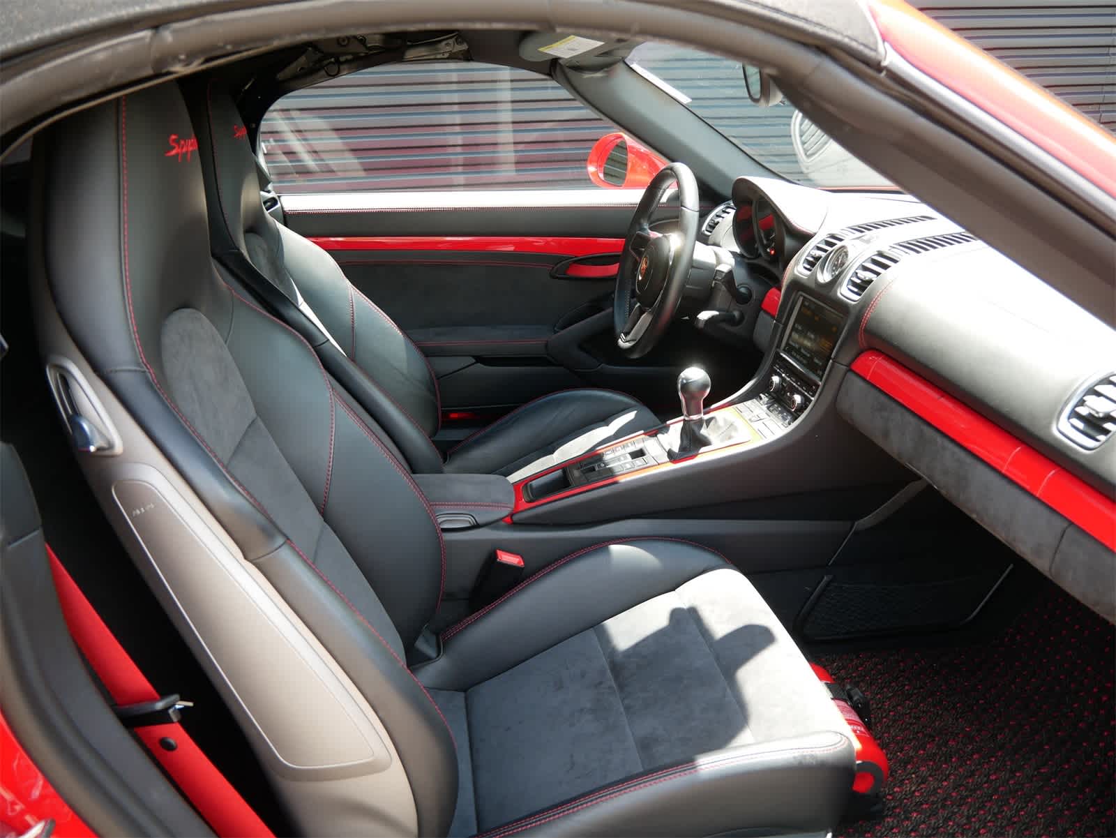 Thumbnail: 2016 Porsche Boxster - 28