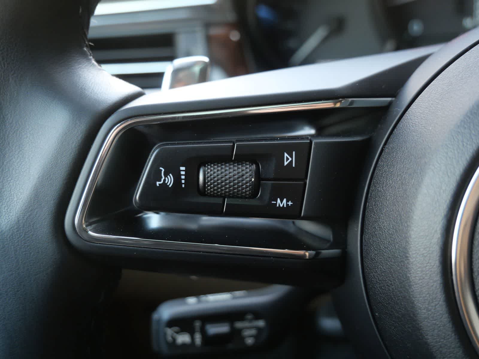 Thumbnail: 2024 Porsche Macan - 22