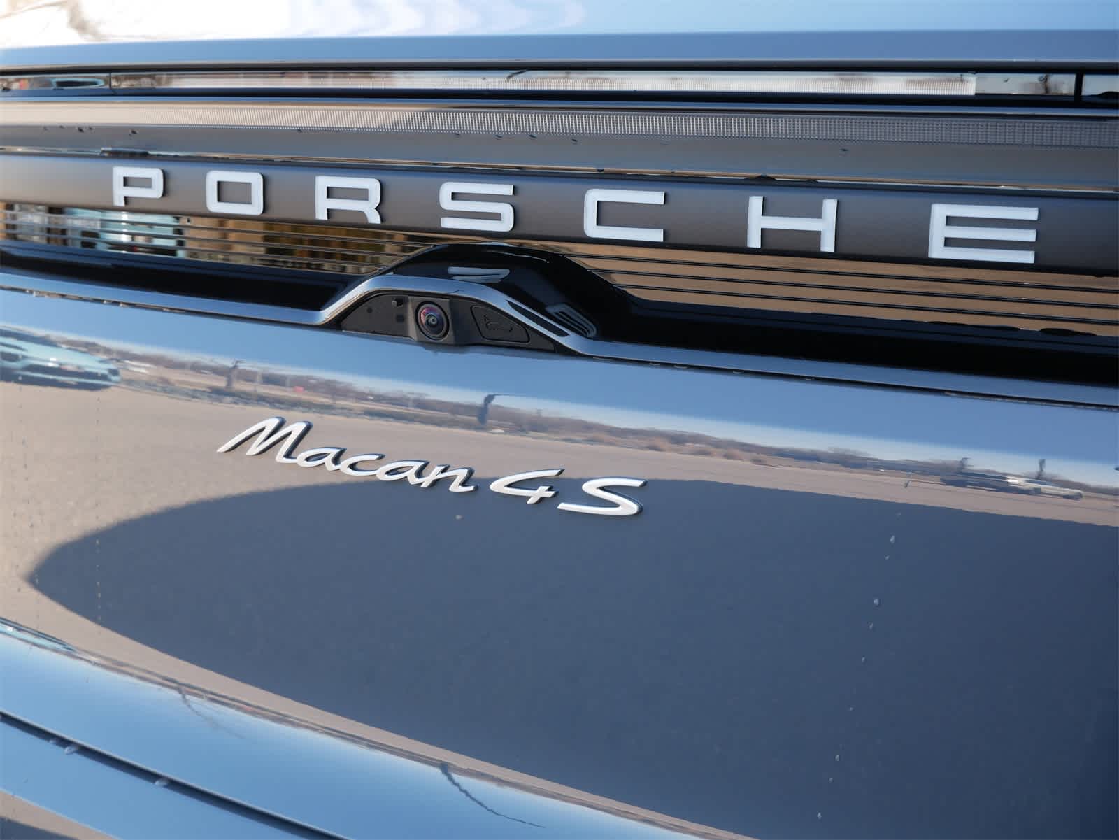 Thumbnail: 2025 Porsche Macan - 22