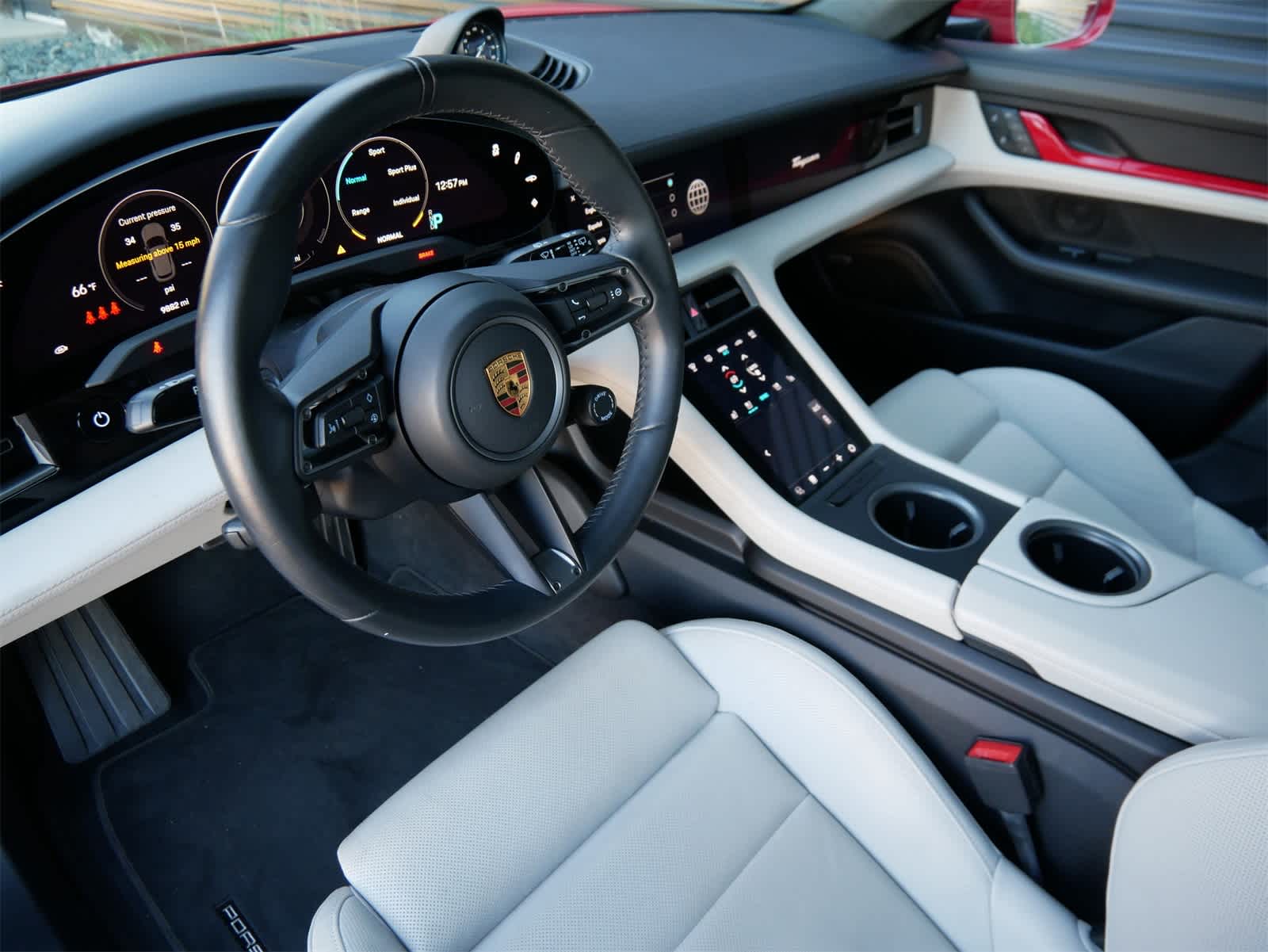 Thumbnail: 2023 Porsche Taycan - 4