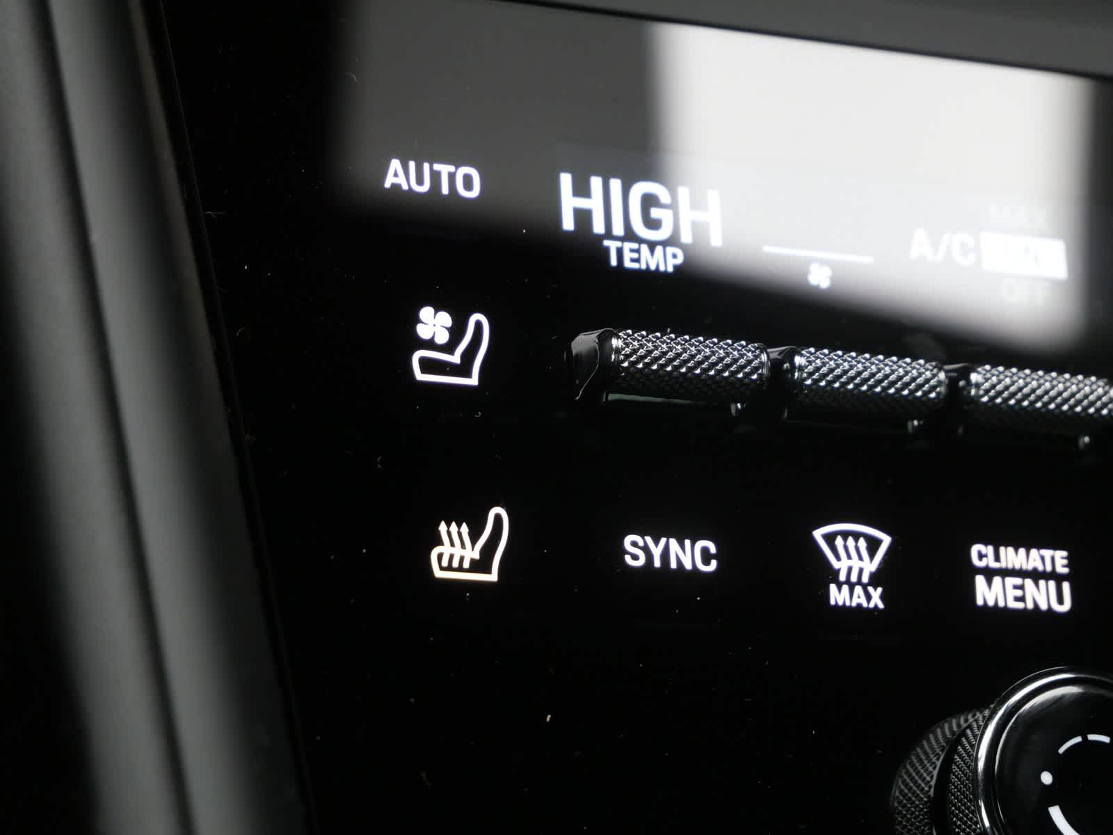 Thumbnail: 2026 Porsche Macan - 24