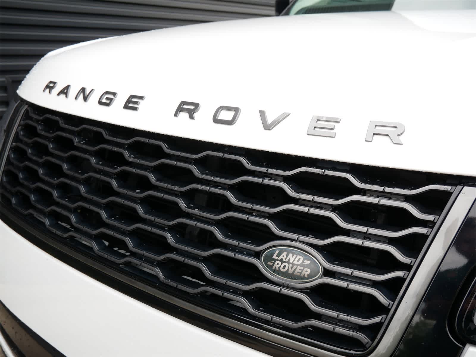 Thumbnail: 2021 Land Rover Range Rover - 22
