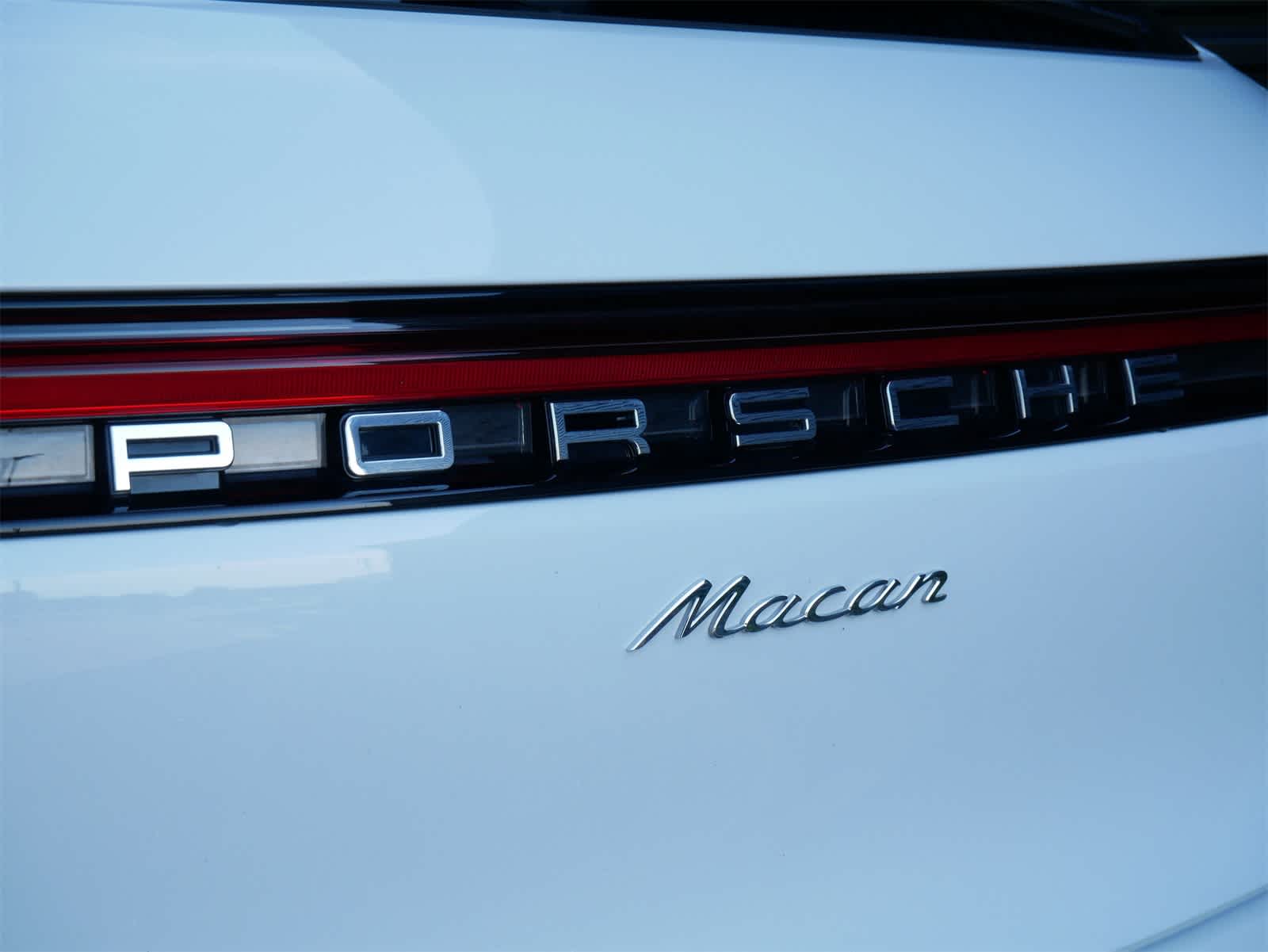 Thumbnail: 2023 Porsche Macan - 24