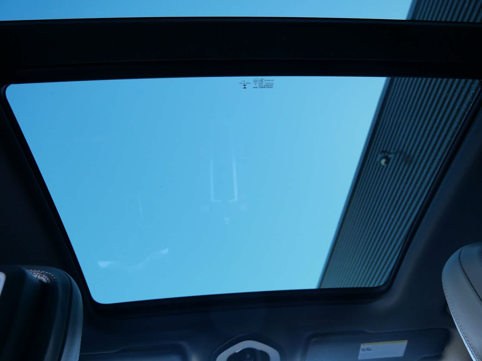 Thumbnail: 2021 Porsche Macan - 15