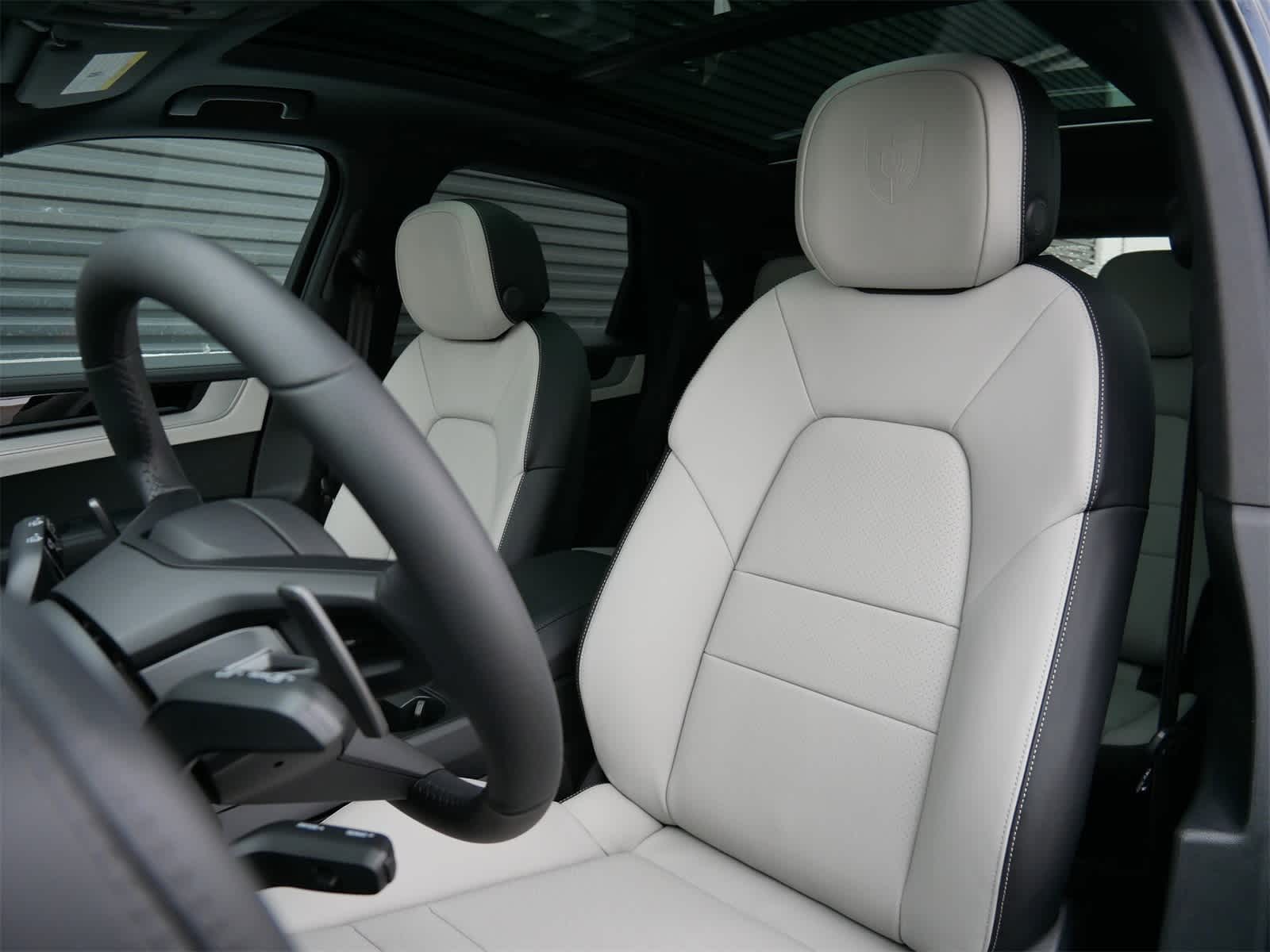 Thumbnail: 2026 Porsche Cayenne - 5