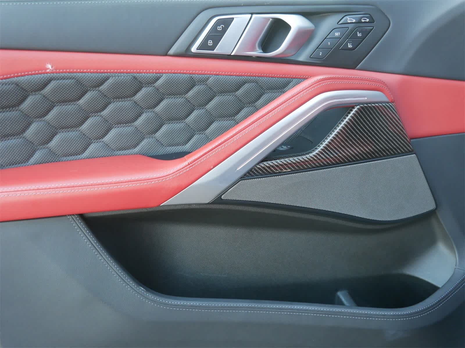 Thumbnail: 2022 BMW X6 - 9