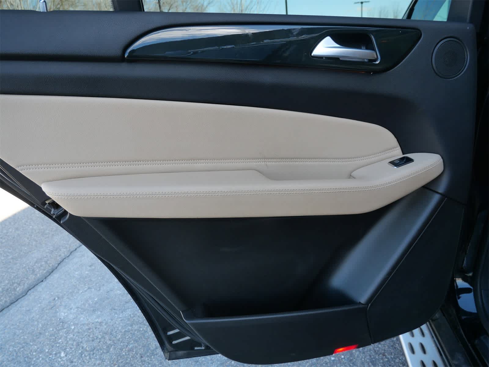 Thumbnail: 2019 Mercedes-Benz GLS - 10