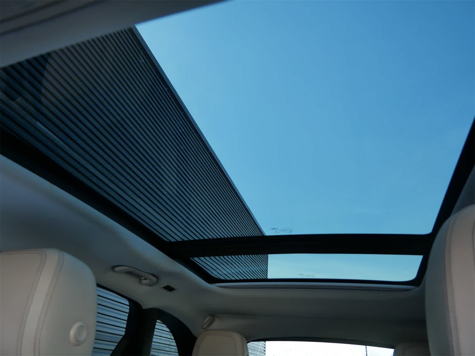 Thumbnail: 2018 Jaguar F-Pace - 23