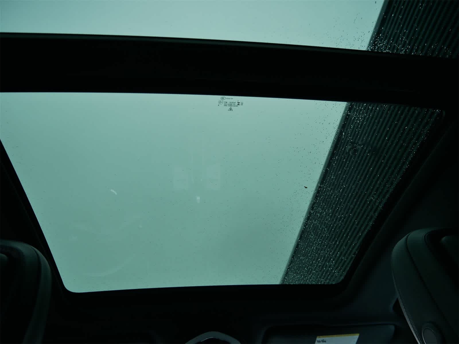 Thumbnail: 2025 Porsche Macan - 13