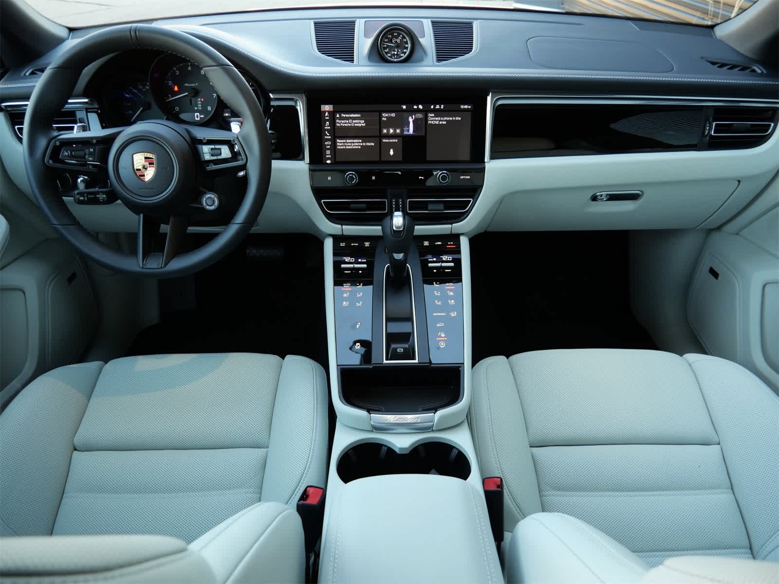 Thumbnail: 2026 Porsche Macan - 8