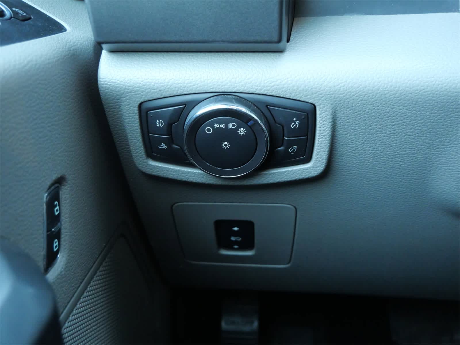 Thumbnail: 2016 Ford F-150 - 14