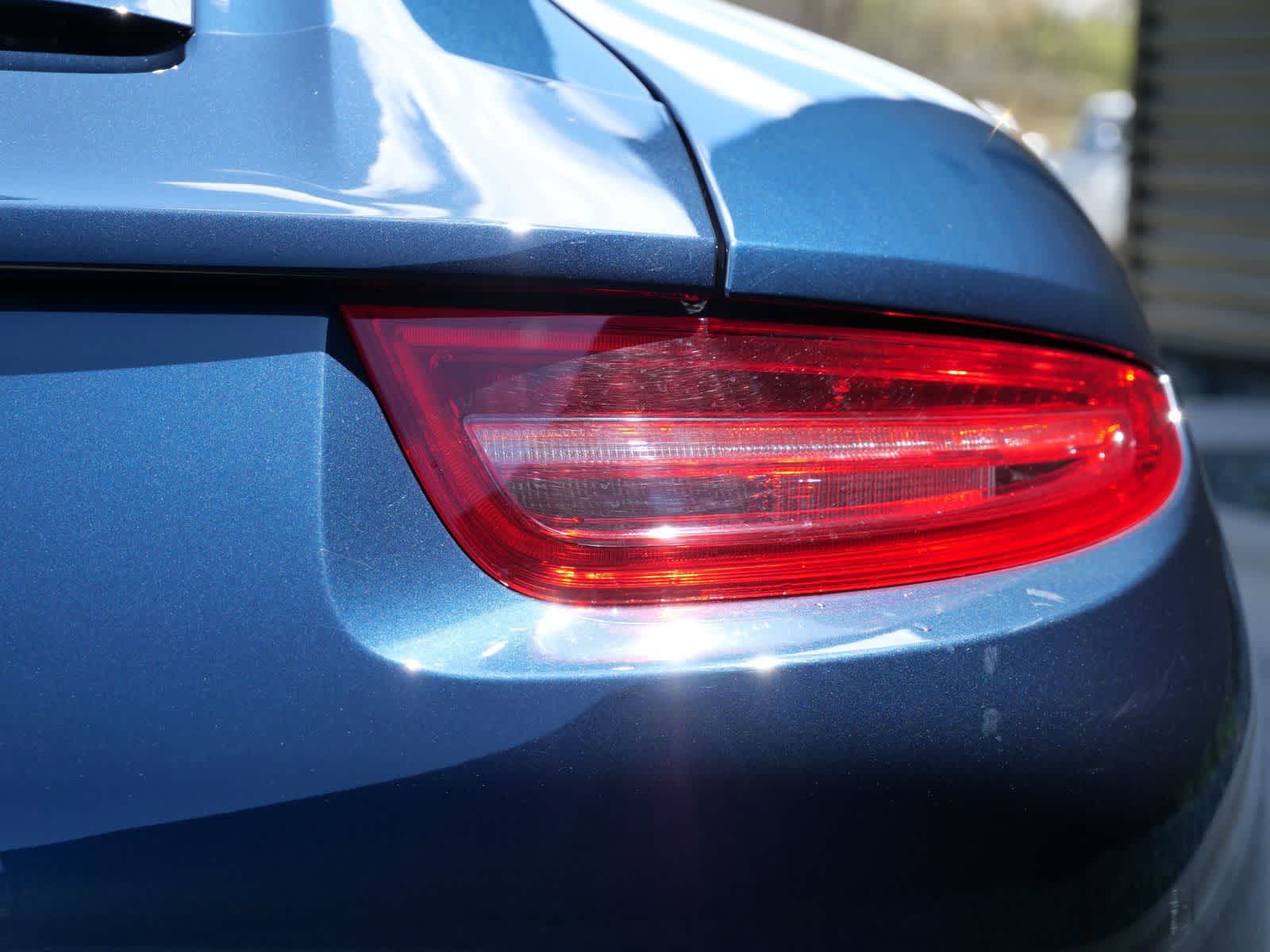 Thumbnail: 2014 Porsche 911 - 8