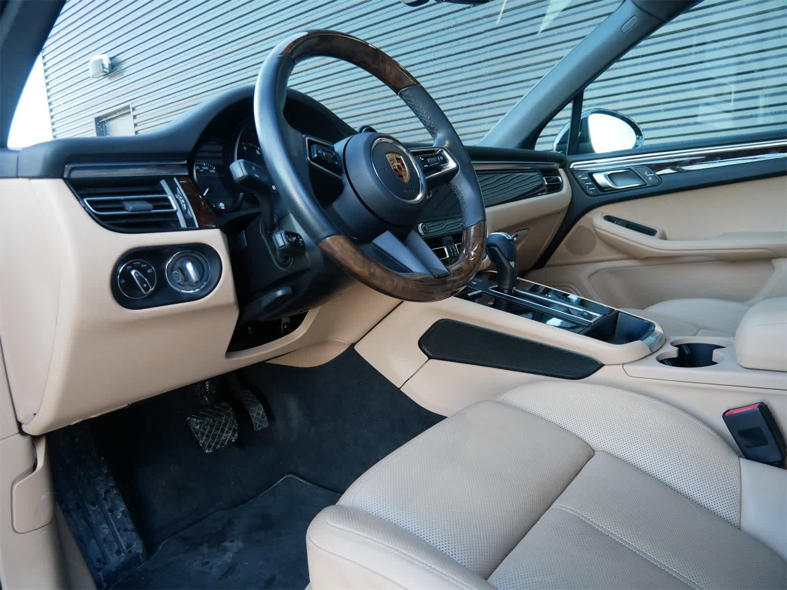 Thumbnail: 2024 Porsche Macan - 4