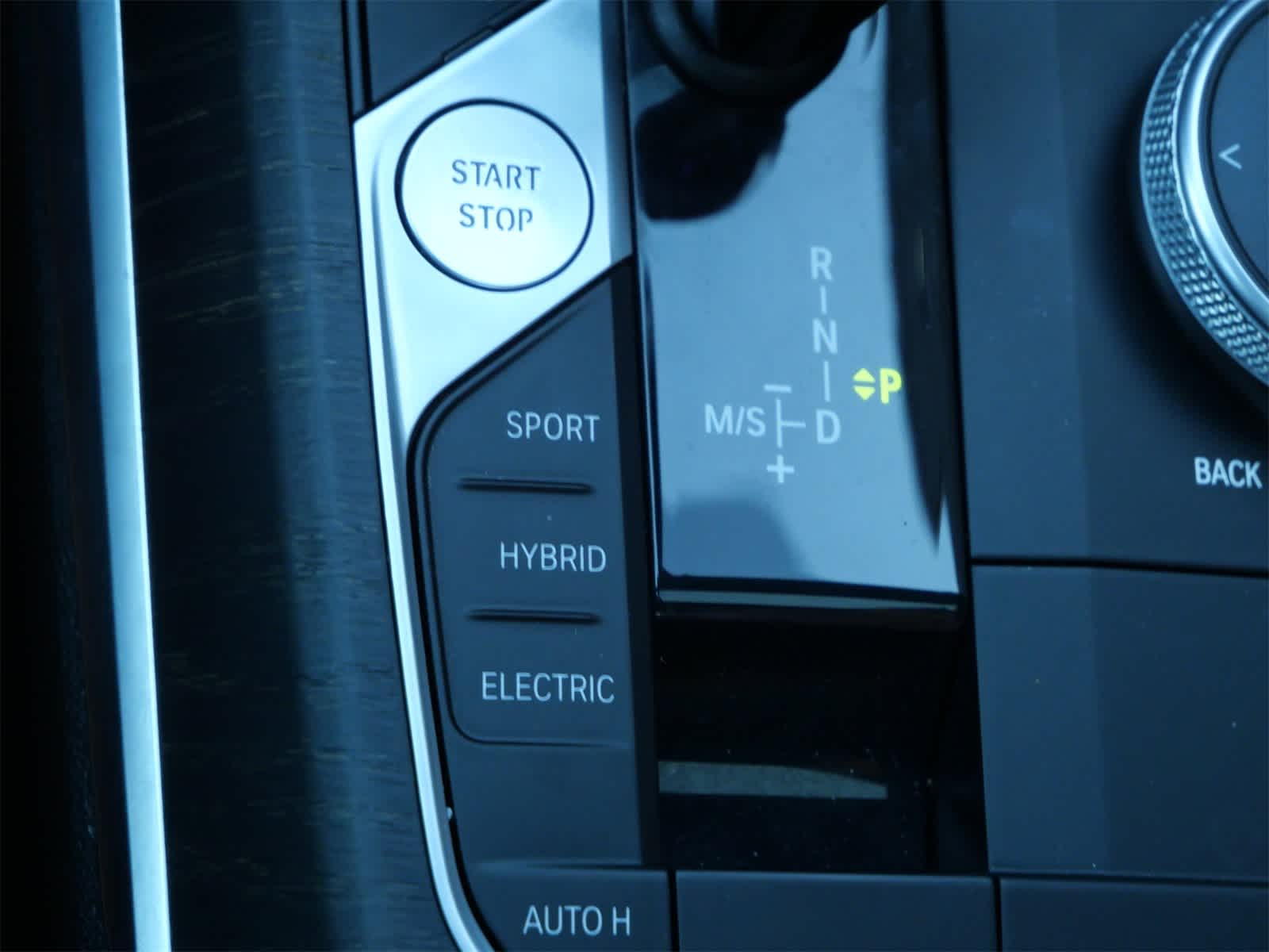 Thumbnail: 2021 BMW 3 Series - 24