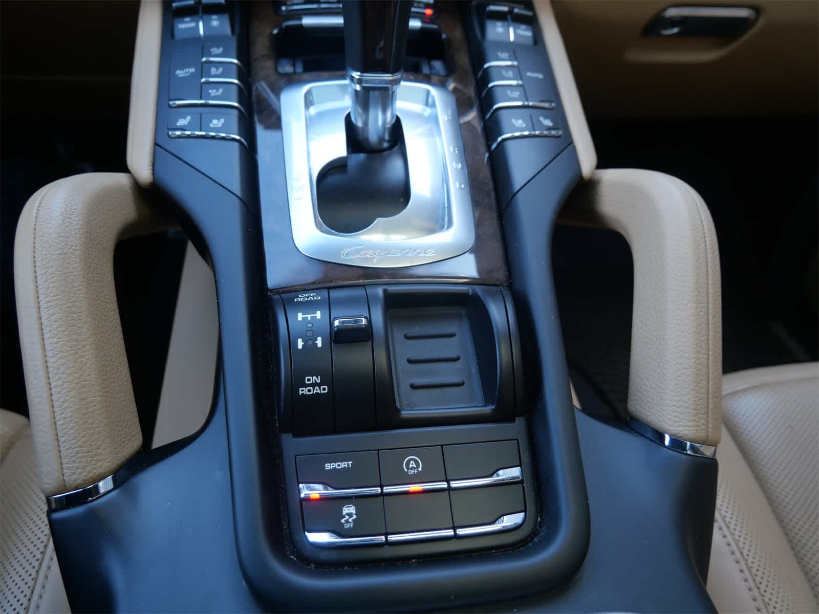 Thumbnail: 2017 Porsche Cayenne - 16