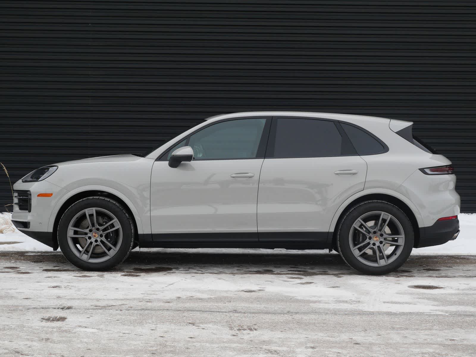 Thumbnail: 2026 Porsche Cayenne - 2