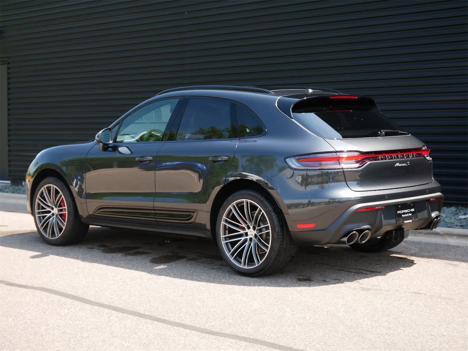 Thumbnail: 2025 Porsche Macan - 3